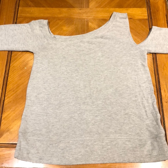 BB Dakota Grey Top w/ asymmetrical left shoulder - Picture 2 of 6